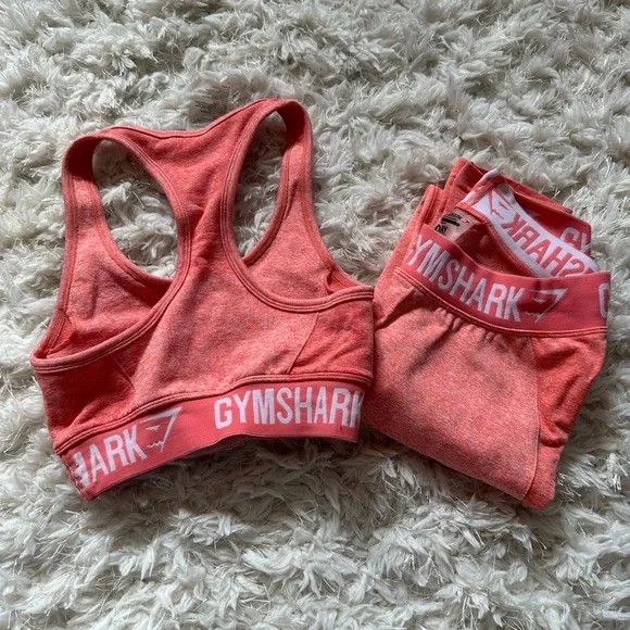 Peach coral gymshark flex leggings and matching sports bra - Picture 5 of 9